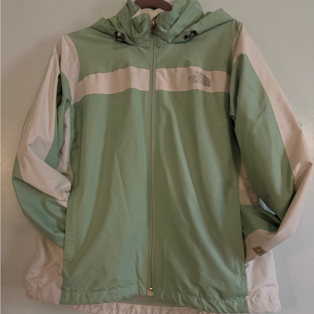 The North Face Green and White Ski Jacket with Hood and Zipper